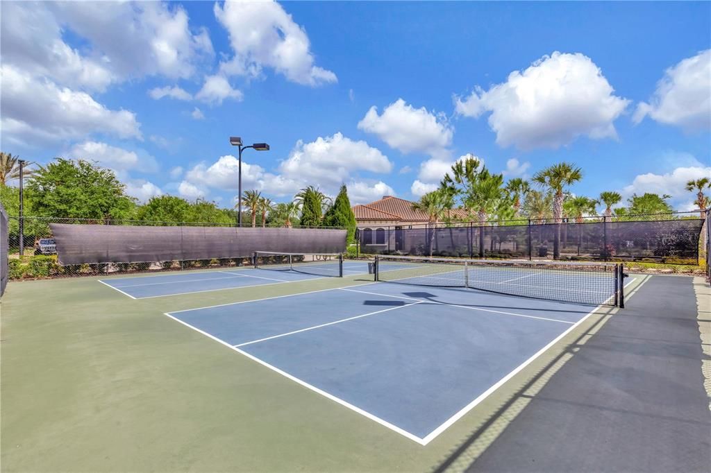 En Venta: $525,000 (3 camas, 2 baños, 1956 Pies cuadrados)