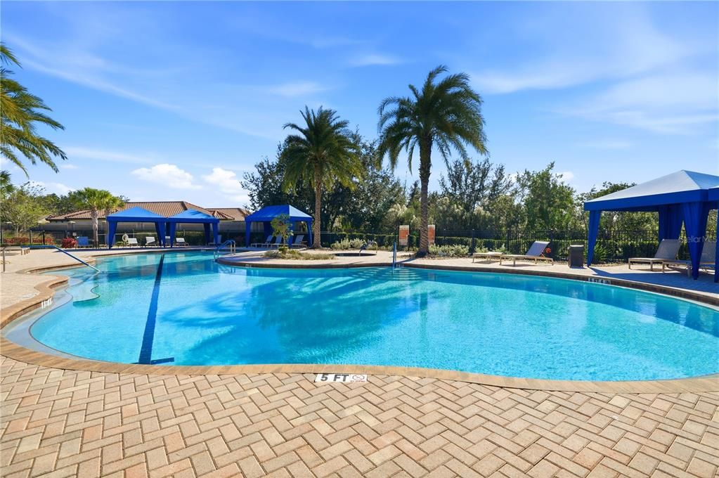 En Venta: $525,000 (3 camas, 2 baños, 1956 Pies cuadrados)