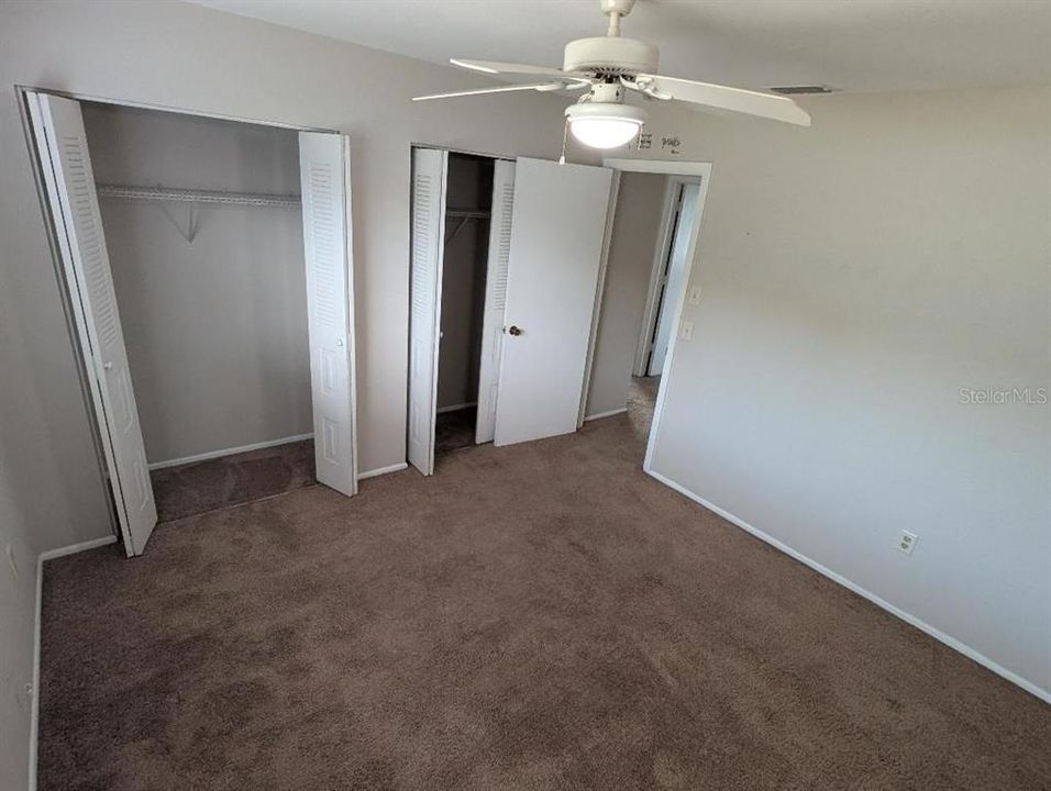 For Sale: $193,500 (2 beds, 1 baths, 904 Square Feet)