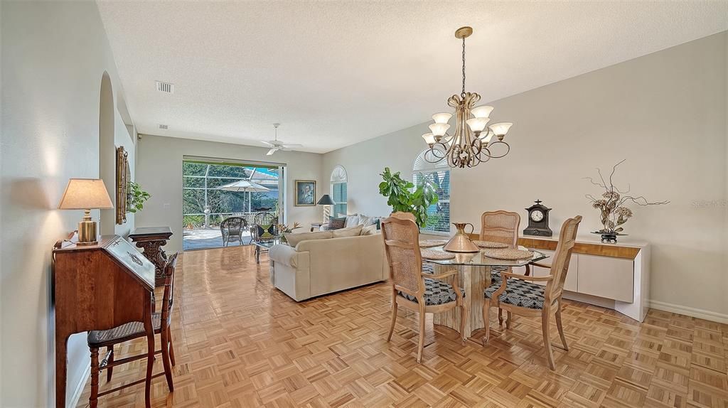 На продажу: $549,000 (2 спален, 2 ванн, 1868 Квадратных фут)