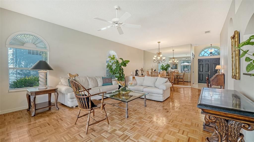 На продажу: $549,000 (2 спален, 2 ванн, 1868 Квадратных фут)