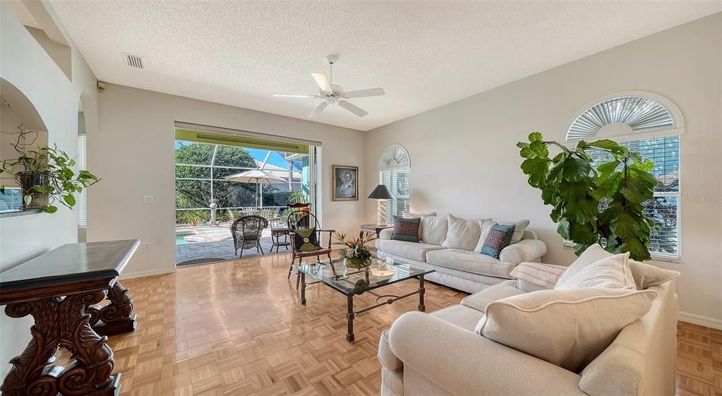 На продажу: $549,000 (2 спален, 2 ванн, 1868 Квадратных фут)