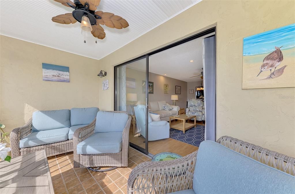 待售: $237,500 (2 贝兹, 2 浴室, 1064 平方英尺)