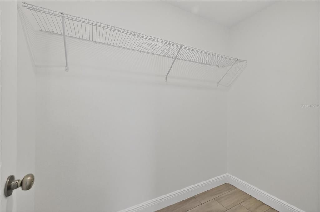 На продажу: $289,900 (3 спален, 2 ванн, 1093 Квадратных фут)