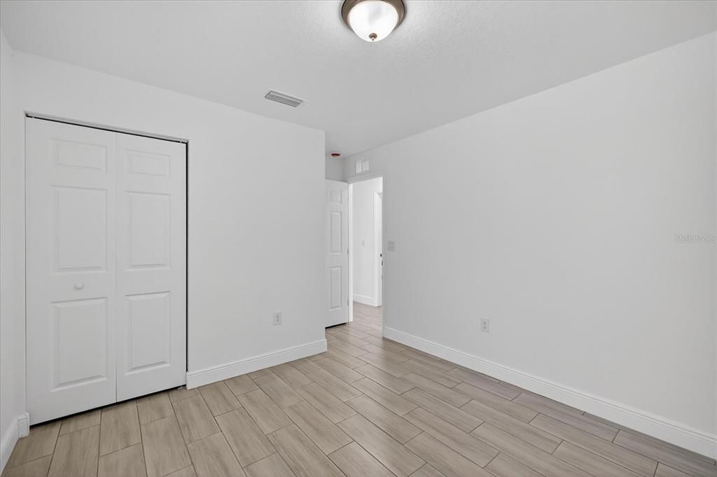 На продажу: $289,900 (3 спален, 2 ванн, 1093 Квадратных фут)