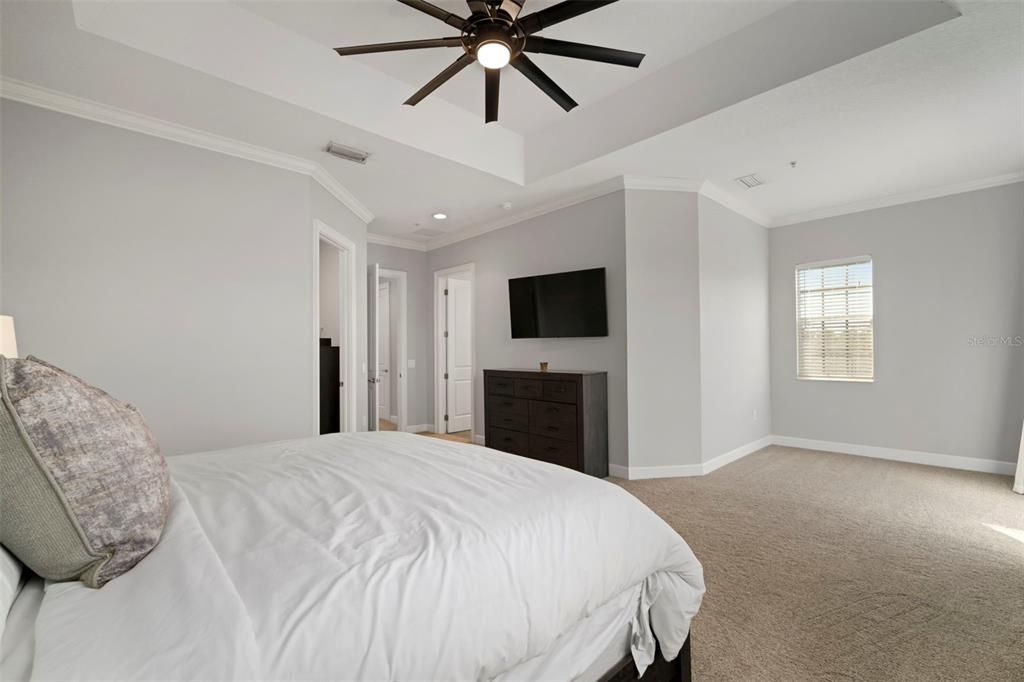 For Sale: $349,900 (3 beds, 2 baths, 2180 Square Feet)