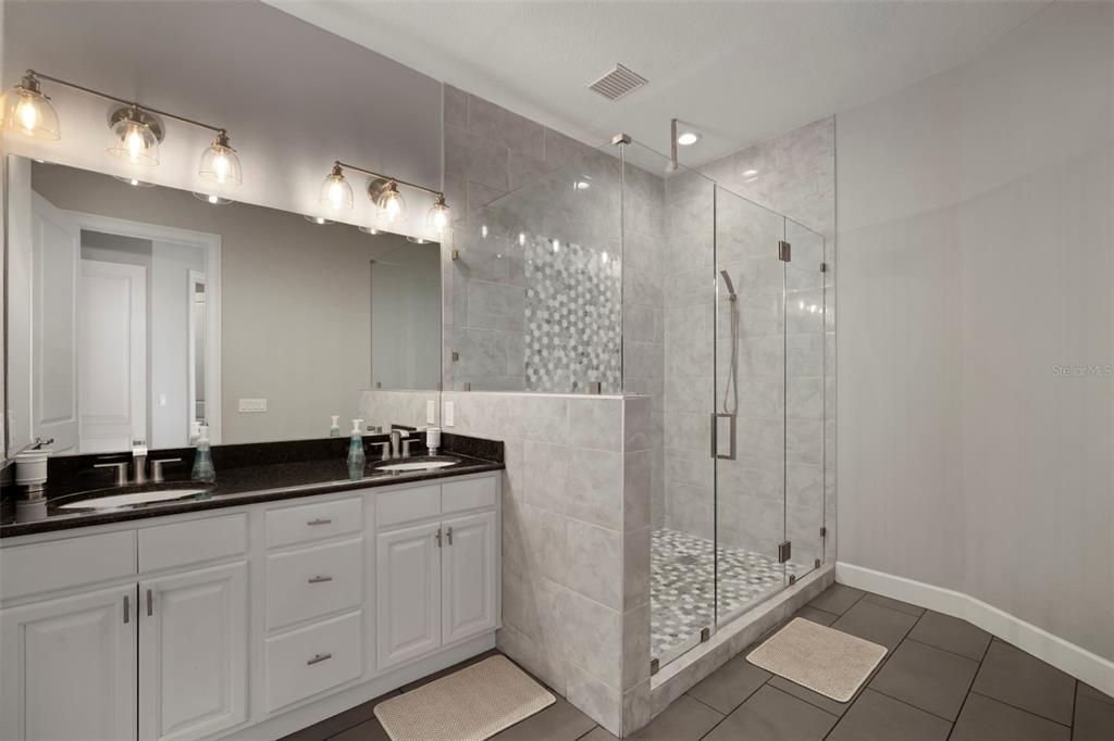 For Sale: $349,900 (3 beds, 2 baths, 2180 Square Feet)