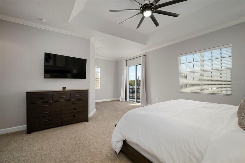 For Sale: $349,900 (3 beds, 2 baths, 2180 Square Feet)