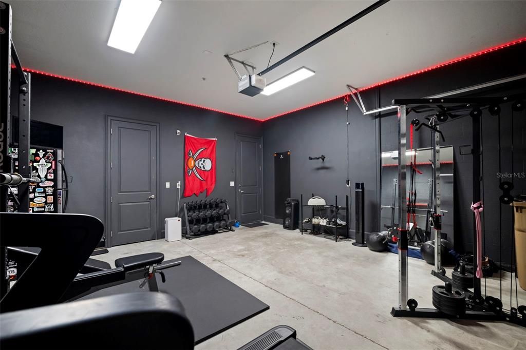 For Sale: $349,900 (3 beds, 2 baths, 2180 Square Feet)