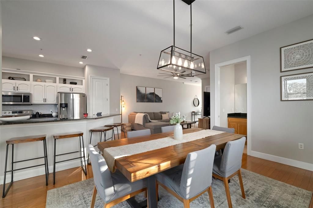 For Sale: $349,900 (3 beds, 2 baths, 2180 Square Feet)