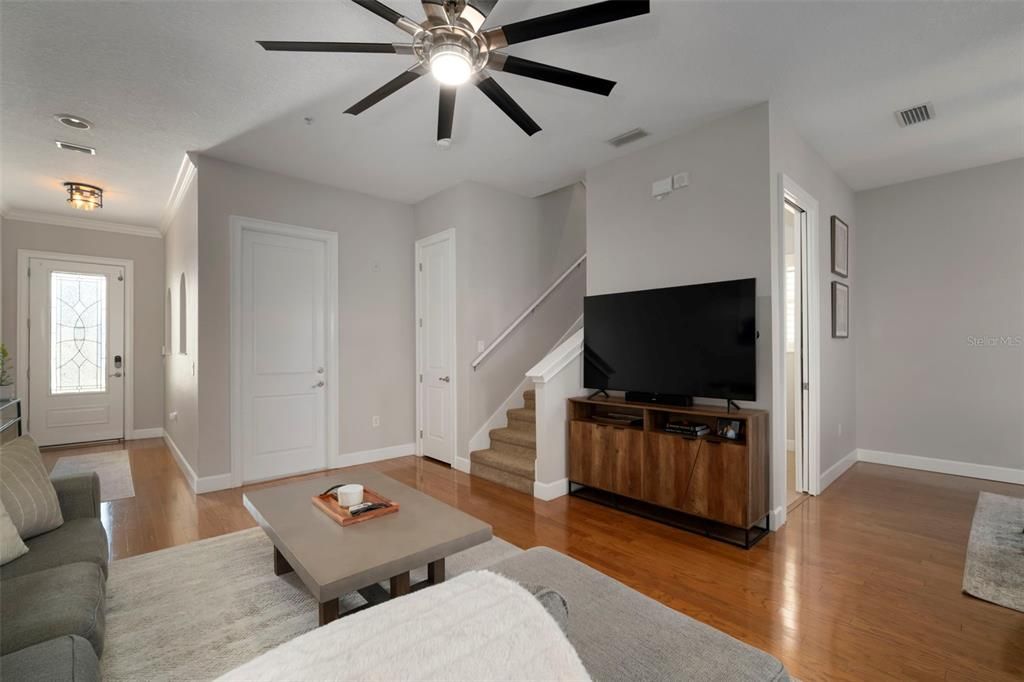 For Sale: $349,900 (3 beds, 2 baths, 2180 Square Feet)