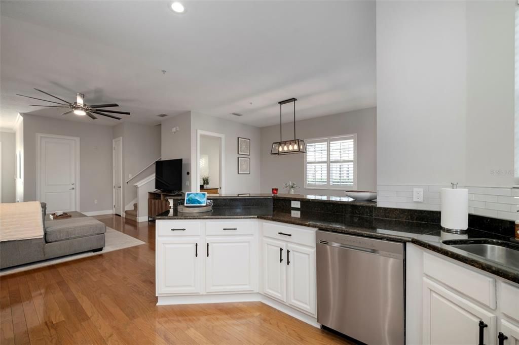 For Sale: $349,900 (3 beds, 2 baths, 2180 Square Feet)