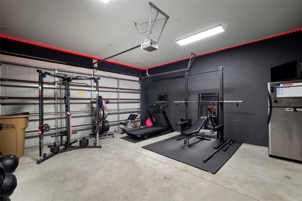 For Sale: $349,900 (3 beds, 2 baths, 2180 Square Feet)