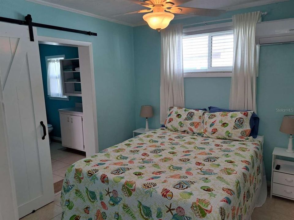 For Sale: $499,900 (2 beds, 2 baths, 1319 Square Feet)