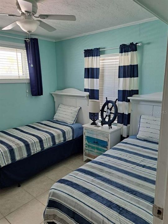 For Sale: $499,900 (2 beds, 2 baths, 1319 Square Feet)