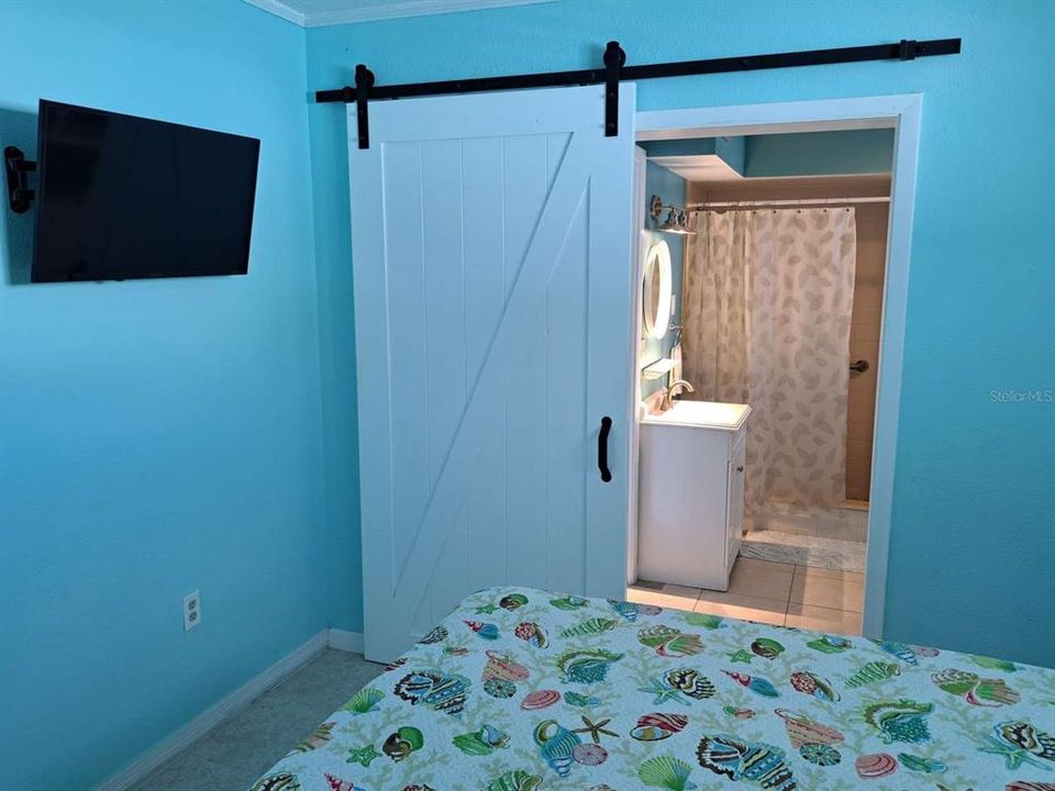 For Sale: $499,900 (2 beds, 2 baths, 1319 Square Feet)