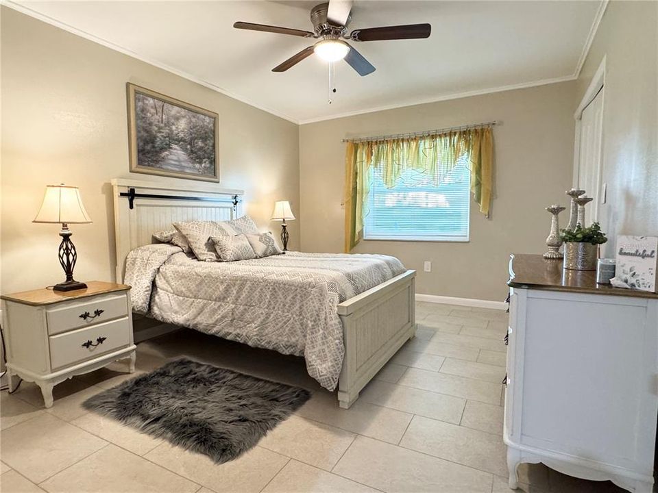 出租: $1,650 (2 贝兹, 1 浴室, 795 平方英尺)