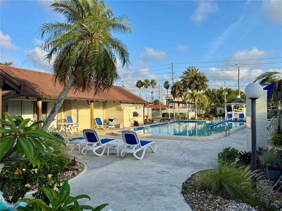 出租: $1,650 (2 贝兹, 1 浴室, 795 平方英尺)