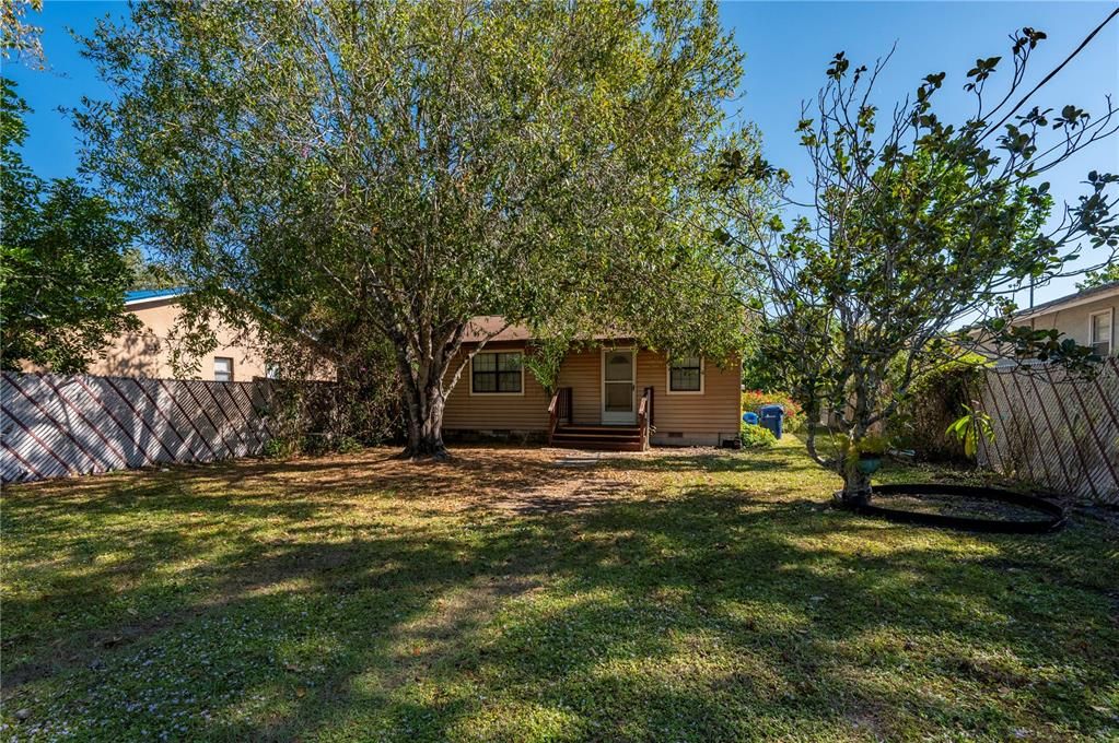 待售: $250,000 (2 贝兹, 1 浴室, 732 平方英尺)