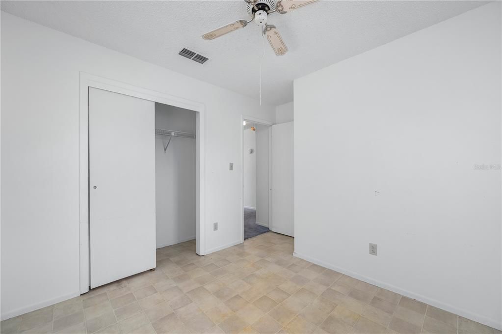 待售: $250,000 (2 贝兹, 1 浴室, 732 平方英尺)