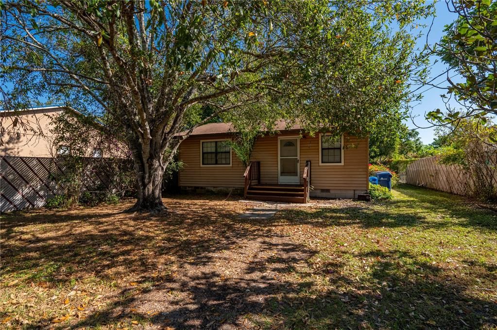 待售: $250,000 (2 贝兹, 1 浴室, 732 平方英尺)