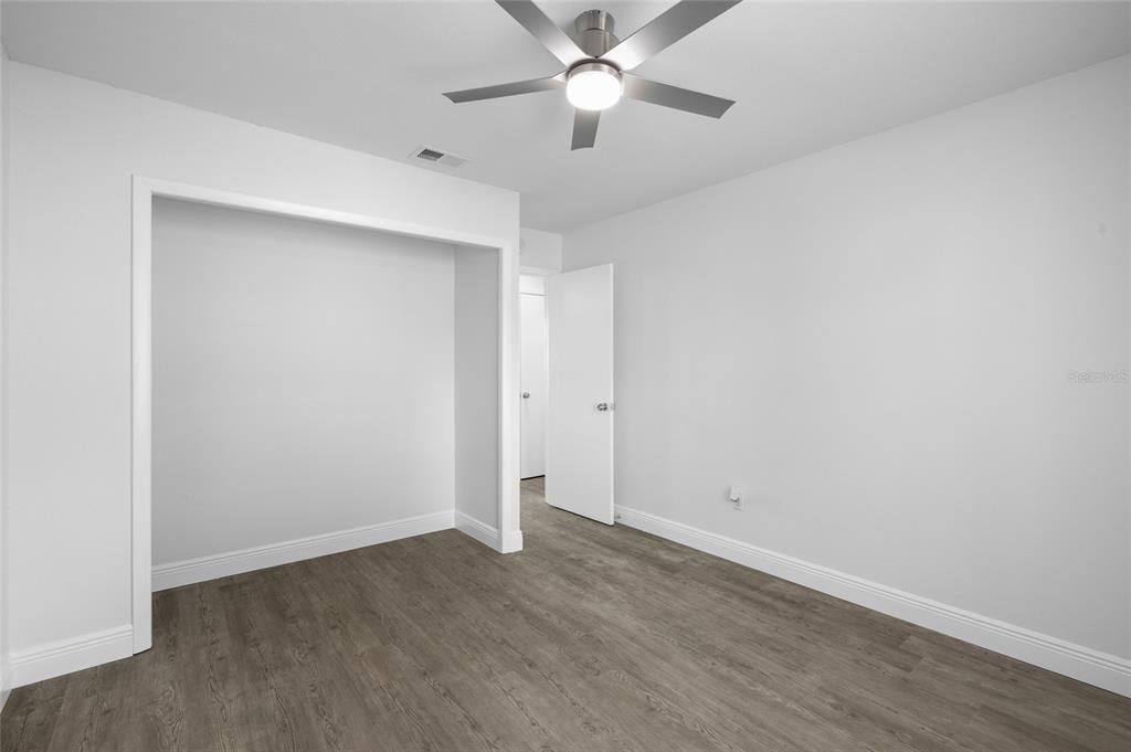 En Venta: $279,900 (3 camas, 2 baños, 1358 Pies cuadrados)