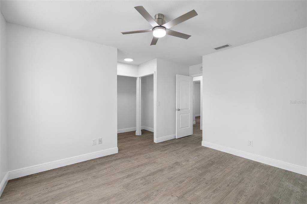 En Venta: $279,900 (3 camas, 2 baños, 1358 Pies cuadrados)