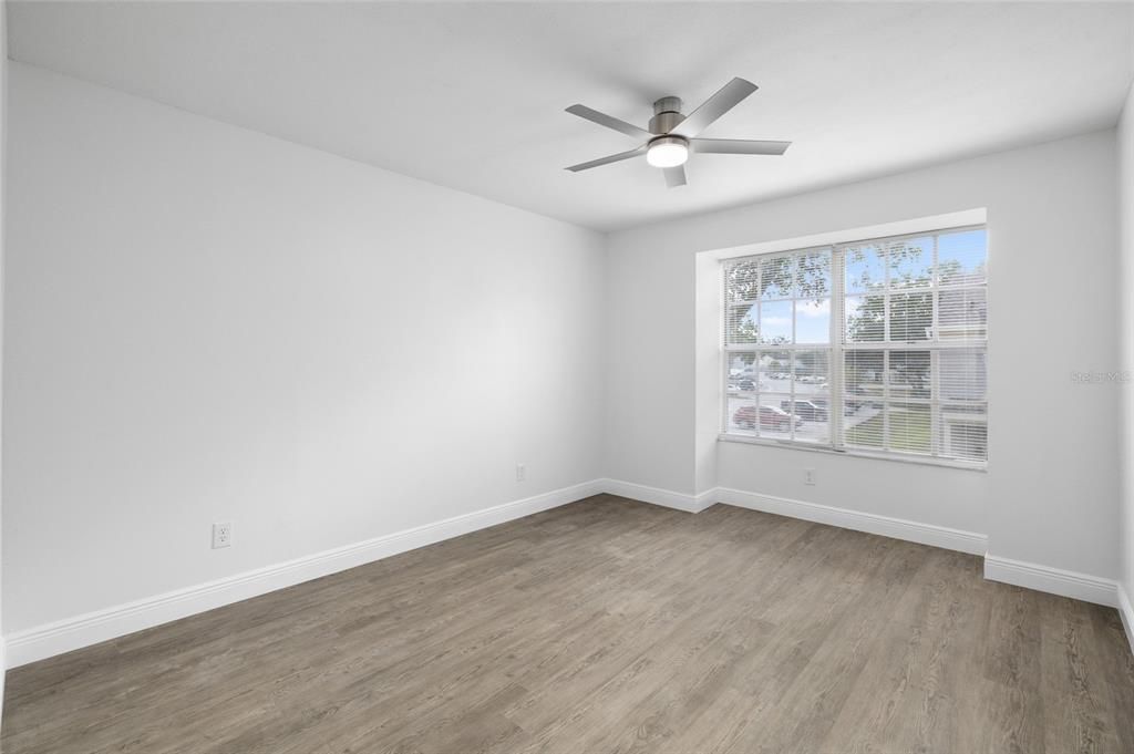 En Venta: $279,900 (3 camas, 2 baños, 1358 Pies cuadrados)