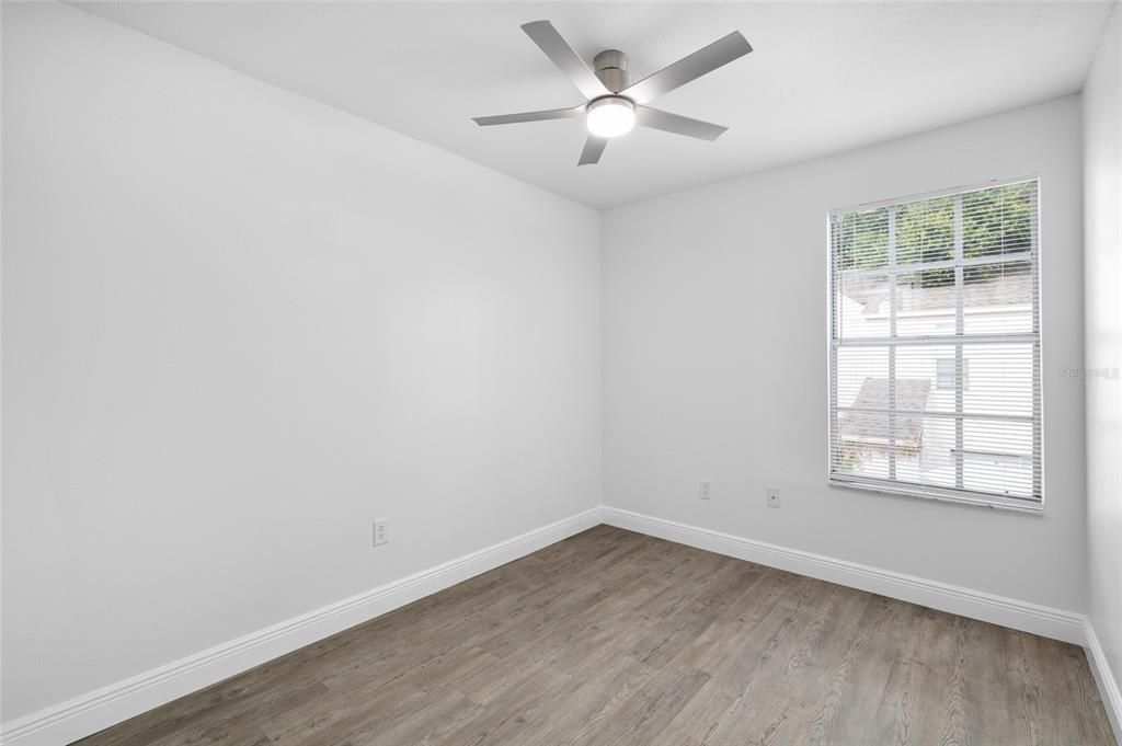 En Venta: $279,900 (3 camas, 2 baños, 1358 Pies cuadrados)