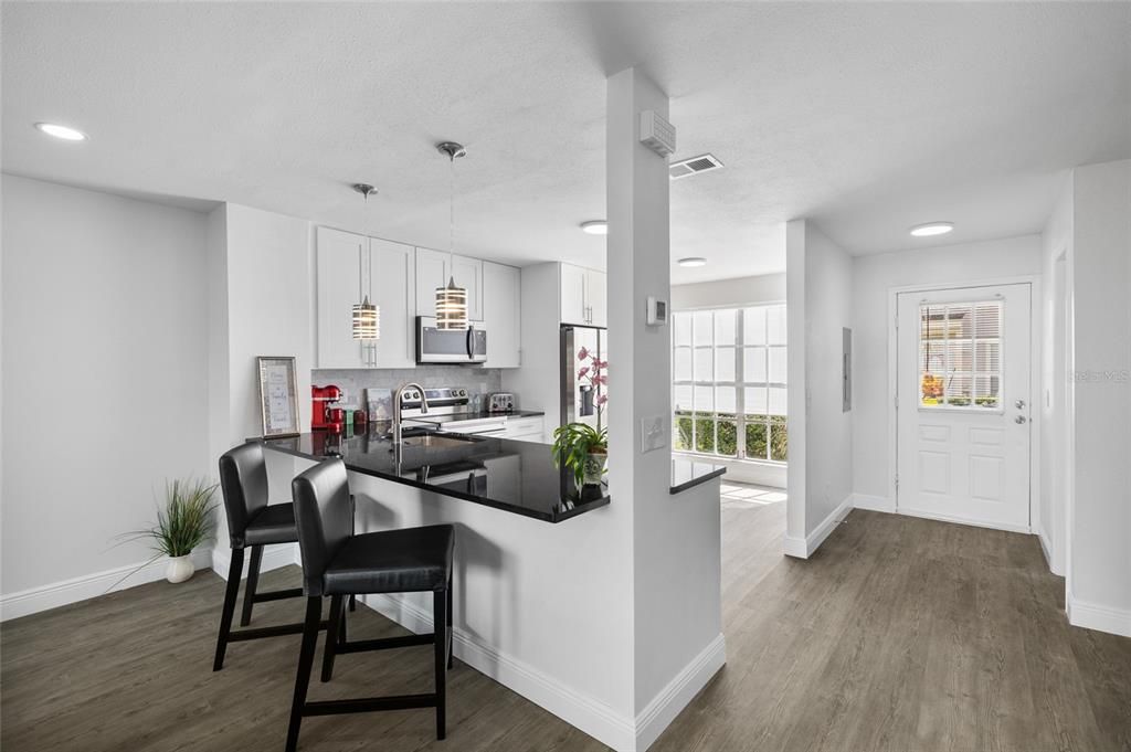 En Venta: $279,900 (3 camas, 2 baños, 1358 Pies cuadrados)