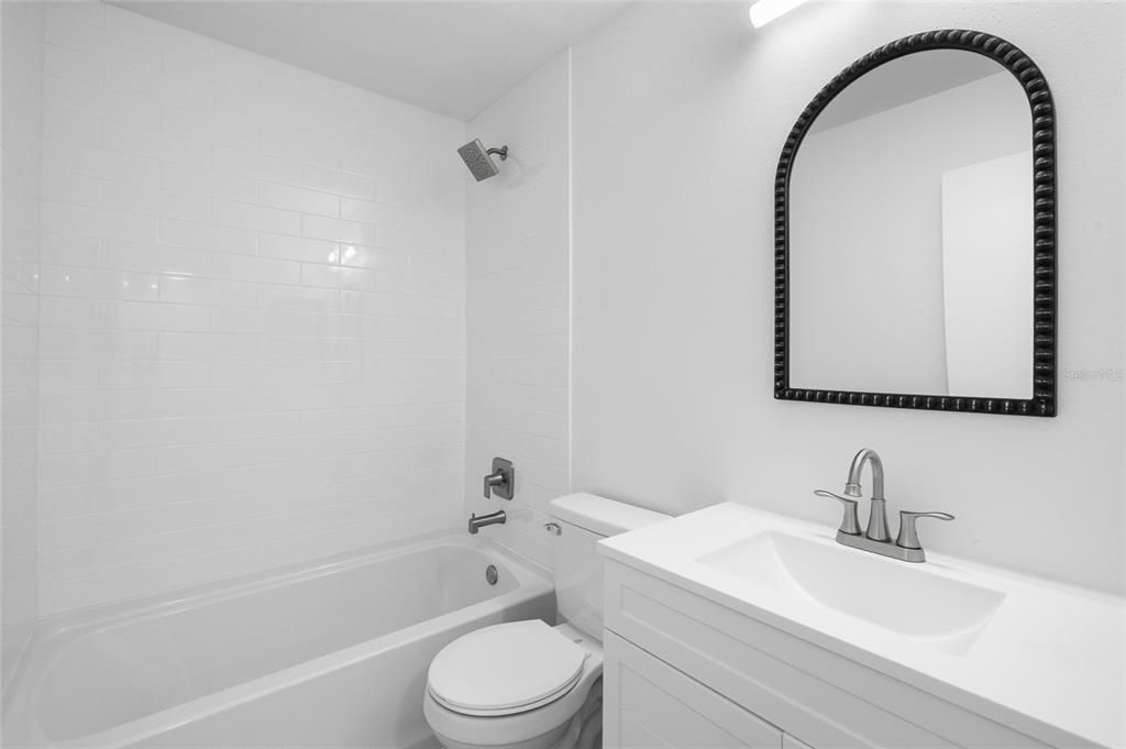 En Venta: $279,900 (3 camas, 2 baños, 1358 Pies cuadrados)