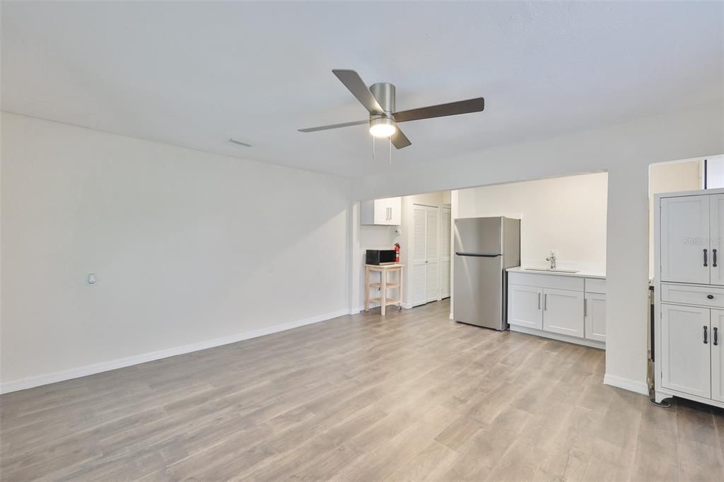 На продажу: $1,500,000 (4 спален, 0 ванн, 3116 Квадратных фут)