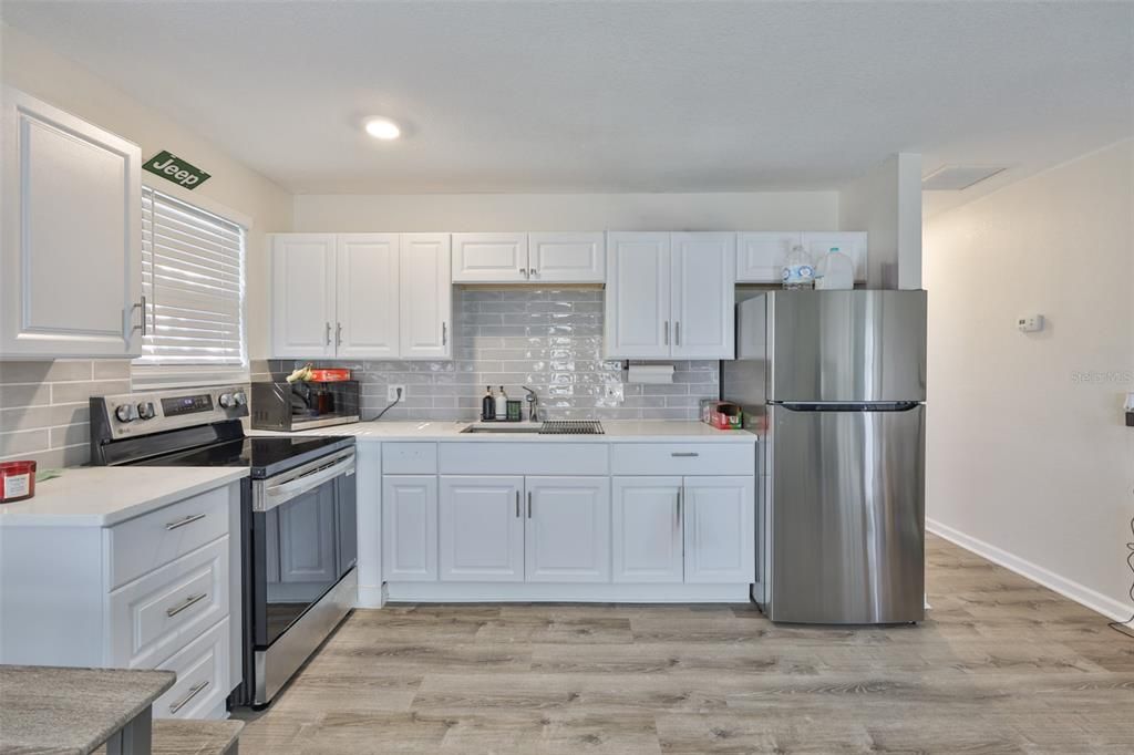 На продажу: $1,500,000 (4 спален, 0 ванн, 3116 Квадратных фут)