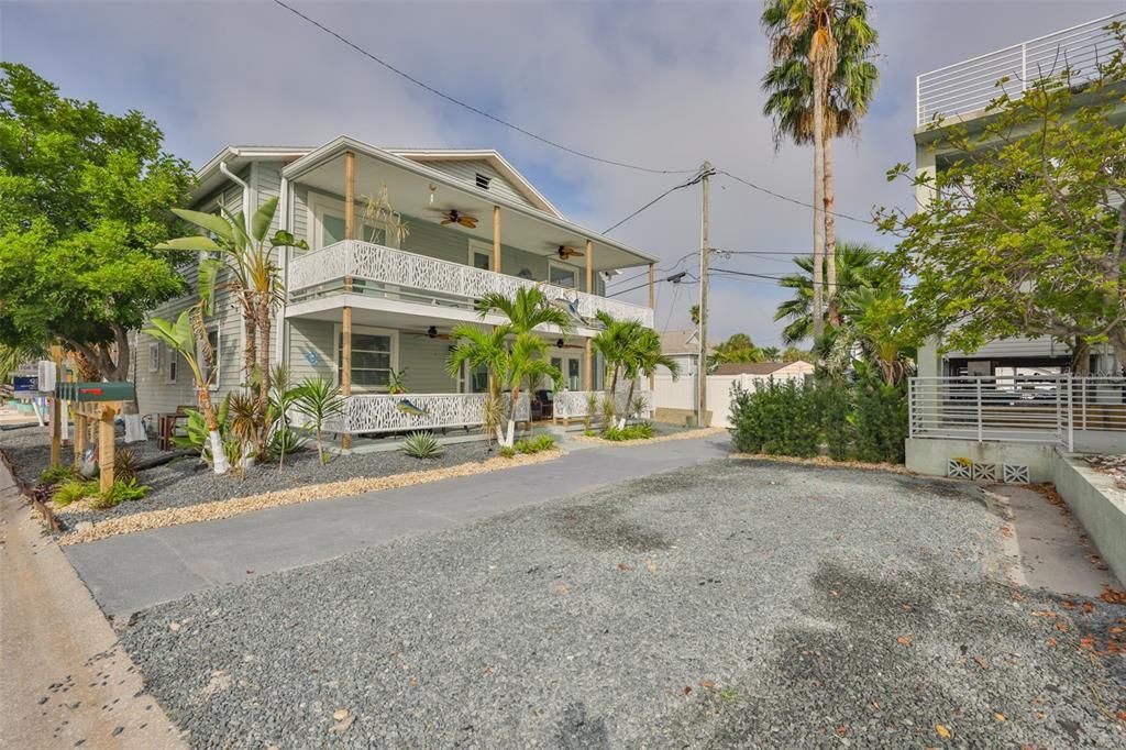 На продажу: $1,500,000 (4 спален, 0 ванн, 3116 Квадратных фут)