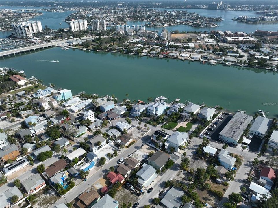 En Venta: $1,385,000 (4 camas, 0 baños, 3116 Pies cuadrados)