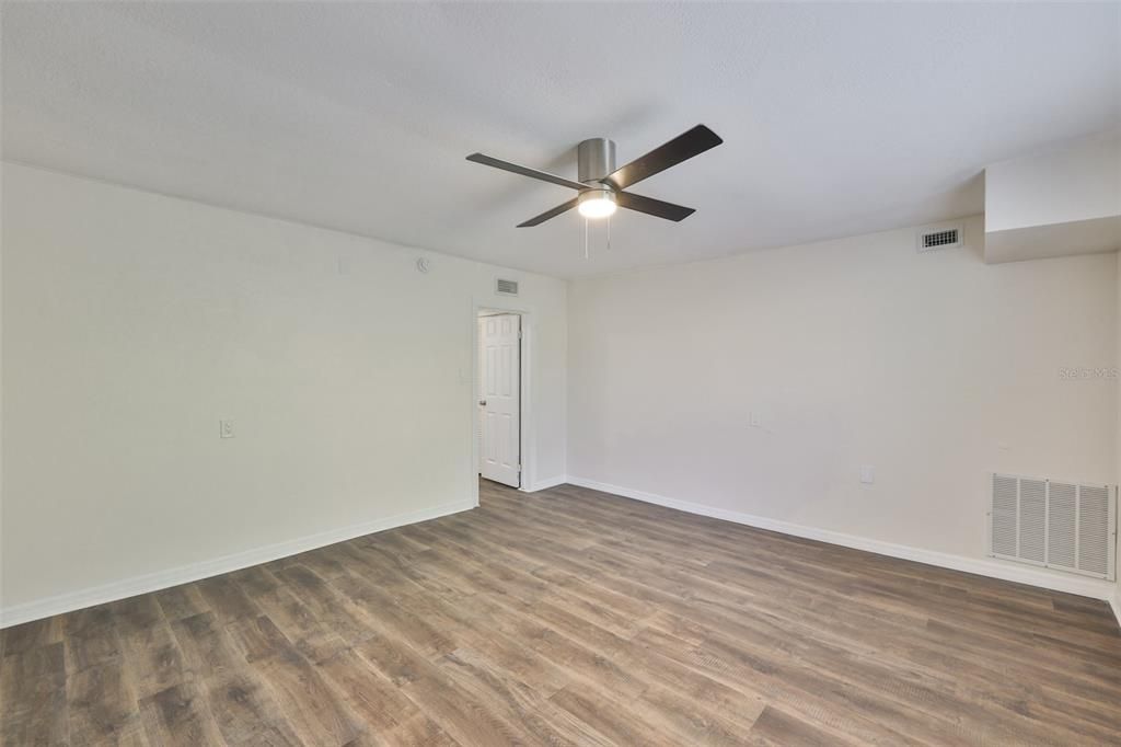 На продажу: $1,500,000 (4 спален, 0 ванн, 3116 Квадратных фут)