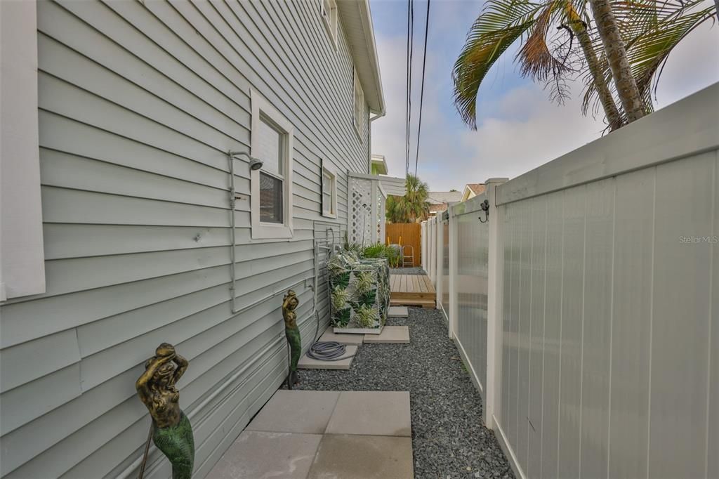 На продажу: $1,500,000 (4 спален, 0 ванн, 3116 Квадратных фут)