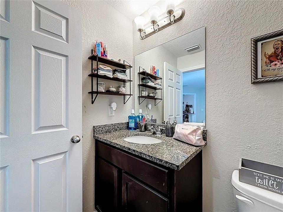 For Sale: $289,900 (3 beds, 2 baths, 1390 Square Feet)