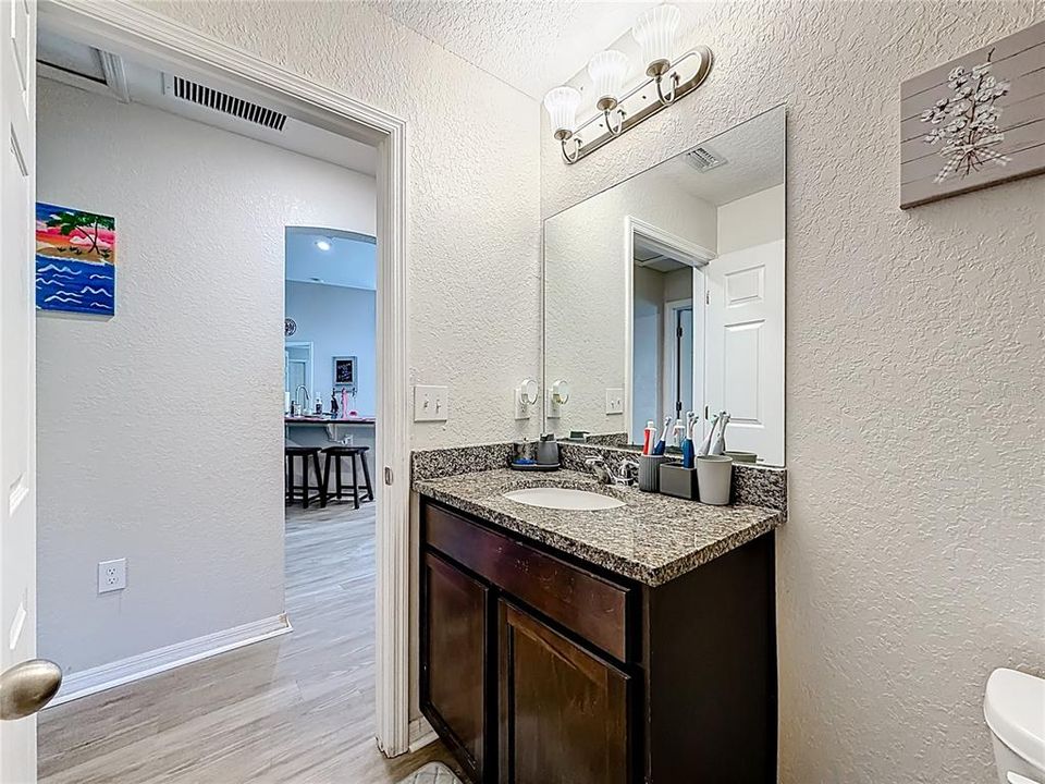 For Sale: $289,900 (3 beds, 2 baths, 1390 Square Feet)