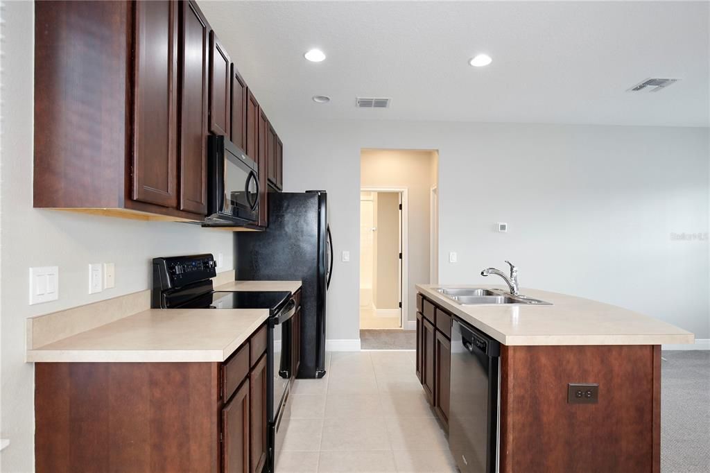 出租: $1,650 (1 贝兹, 1 浴室, 642 平方英尺)