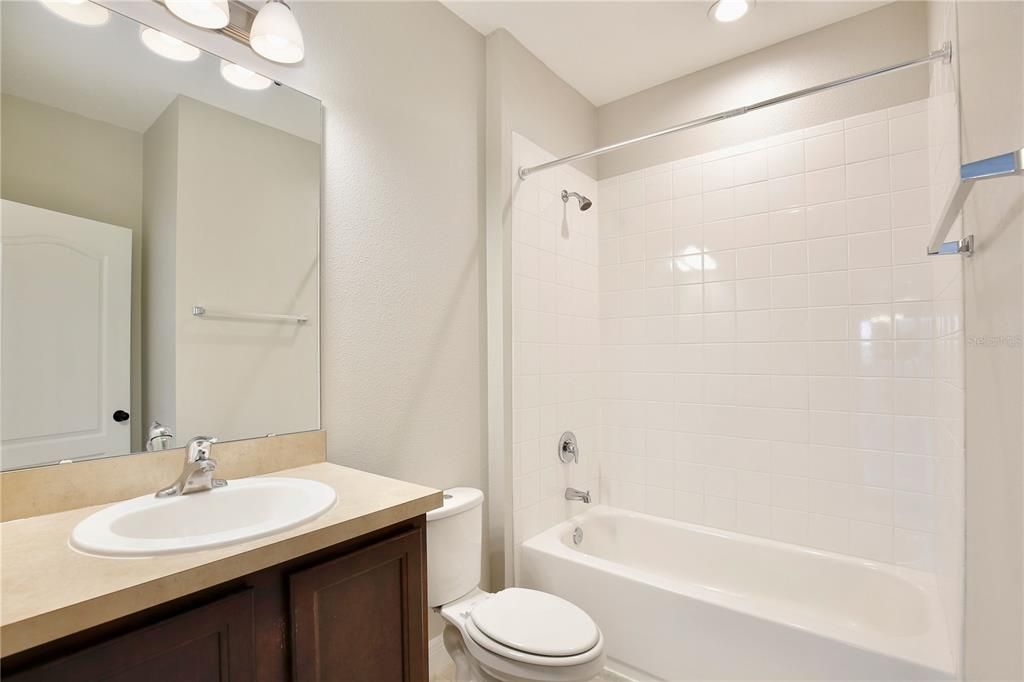 出租: $1,650 (1 贝兹, 1 浴室, 642 平方英尺)