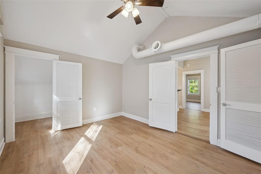 На продажу: $650,000 (4 спален, 0 ванн, 1718 Квадратных фут)