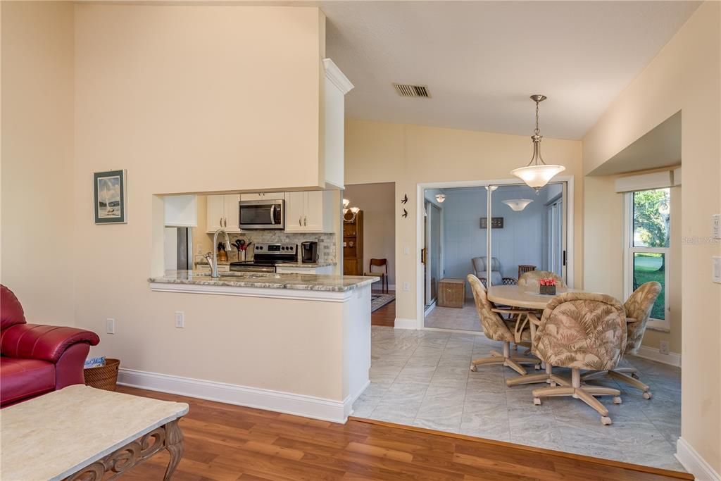 For Sale: $349,000 (2 beds, 2 baths, 1549 Square Feet)