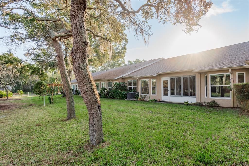 For Sale: $349,000 (2 beds, 2 baths, 1549 Square Feet)