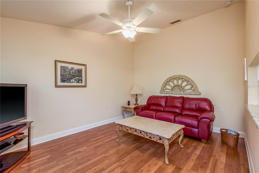 For Sale: $349,000 (2 beds, 2 baths, 1549 Square Feet)