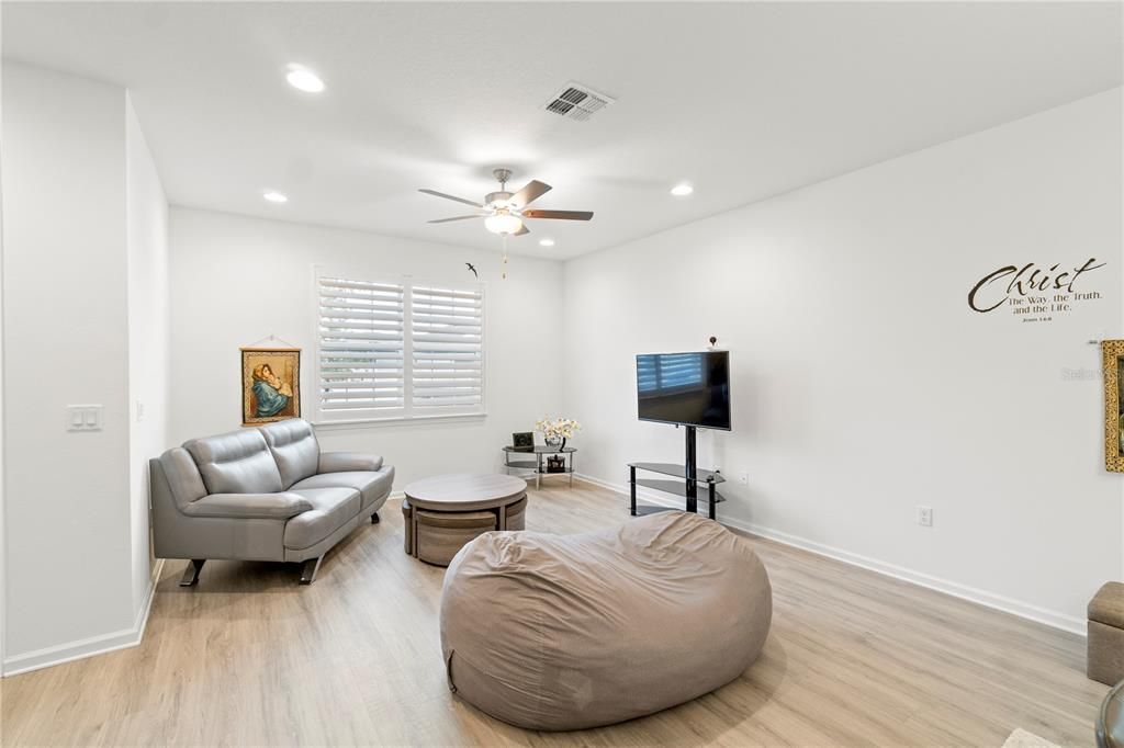 На продажу: $615,000 (4 спален, 2 ванн, 2790 Квадратных фут)