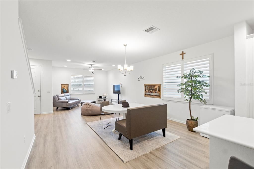 На продажу: $615,000 (4 спален, 2 ванн, 2790 Квадратных фут)