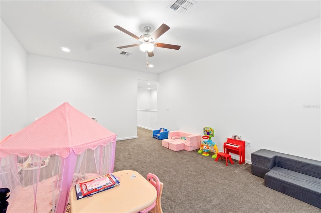 На продажу: $615,000 (4 спален, 2 ванн, 2790 Квадратных фут)