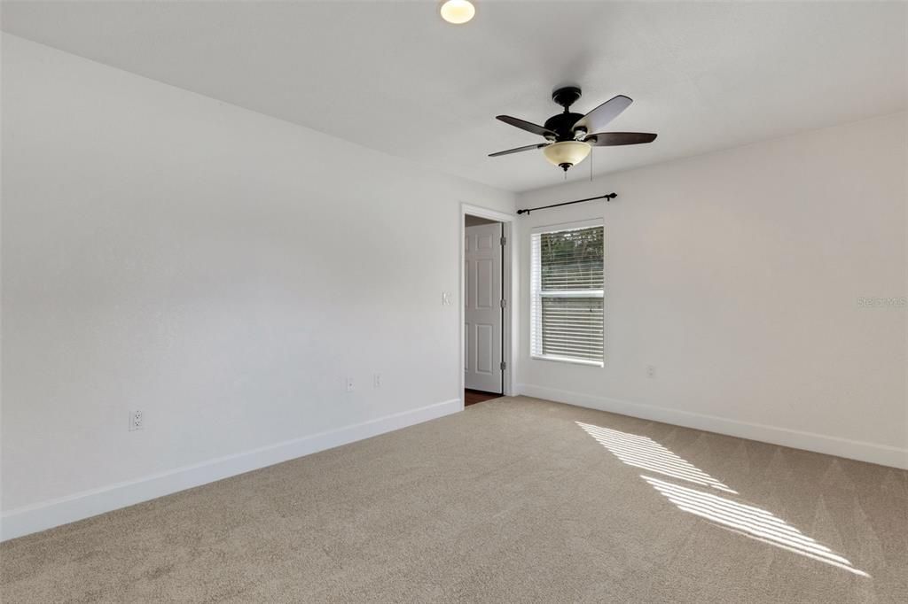 合同活跃: $439,900 (4 贝兹, 2 浴室, 2006 平方英尺)