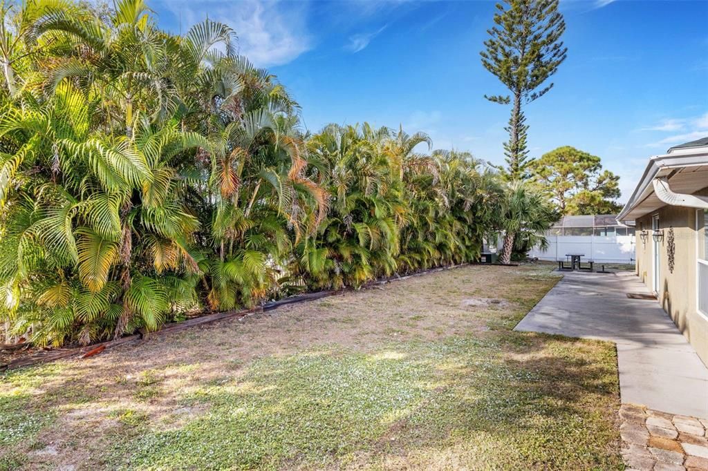 合同活跃: $439,900 (4 贝兹, 2 浴室, 2006 平方英尺)